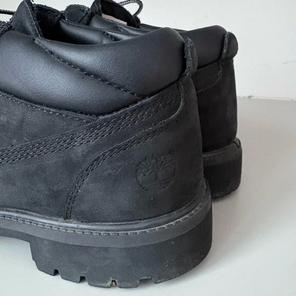 Timberland Men’s Black Leather Chukka Work Boots – Size 11